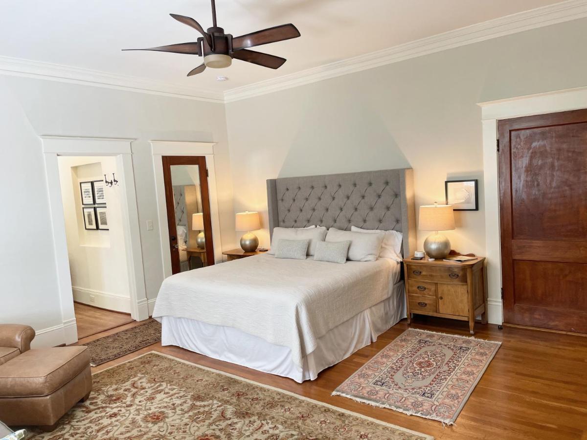 Gillen House Bed And Breakfast Maxeys Екстер'єр фото