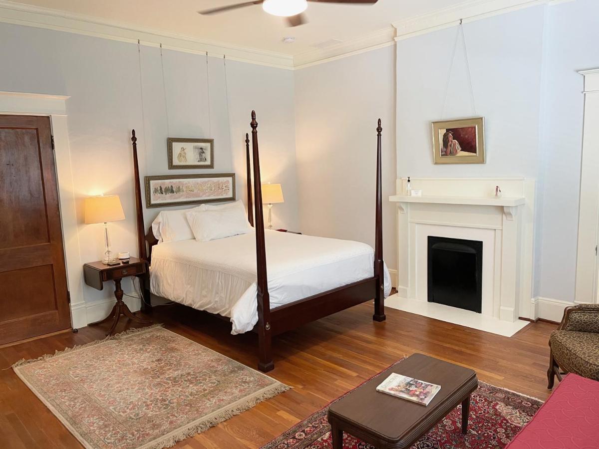 Gillen House Bed And Breakfast Maxeys Екстер'єр фото